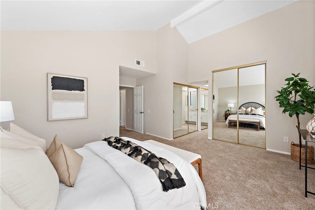 5904 E Shenandoah Avenue