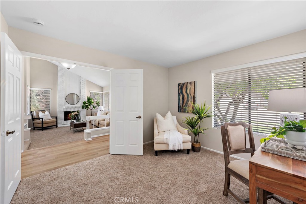 5904 E Shenandoah Avenue