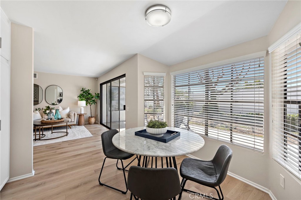 5904 E Shenandoah Avenue