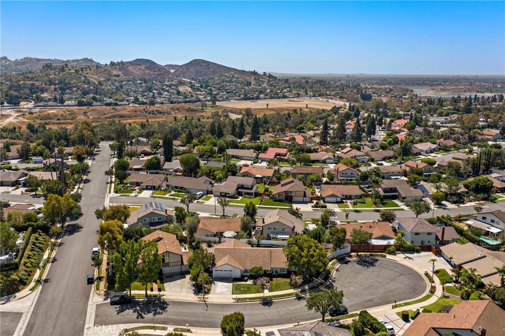 5904 E Shenandoah Avenue