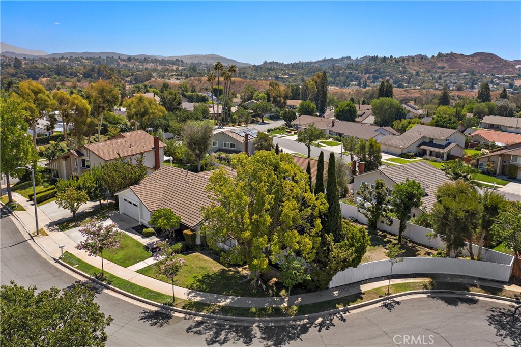 5904 E Shenandoah Avenue