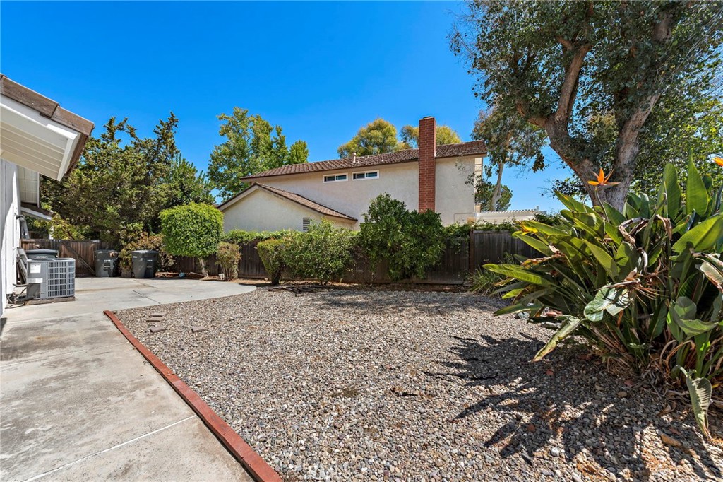 5904 E Shenandoah Avenue