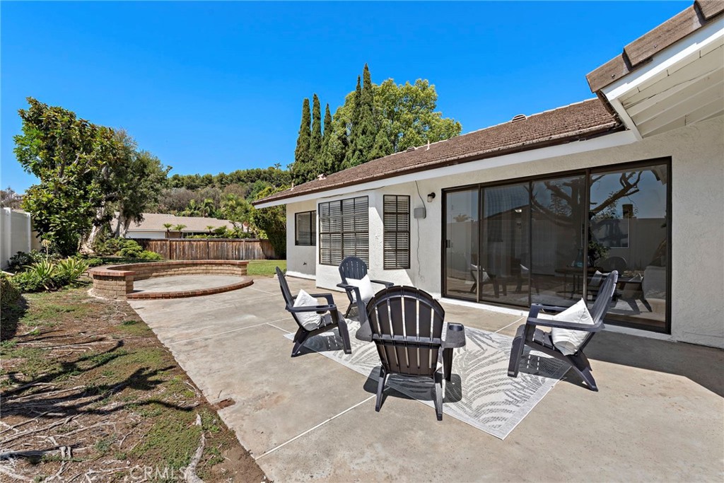 5904 E Shenandoah Avenue