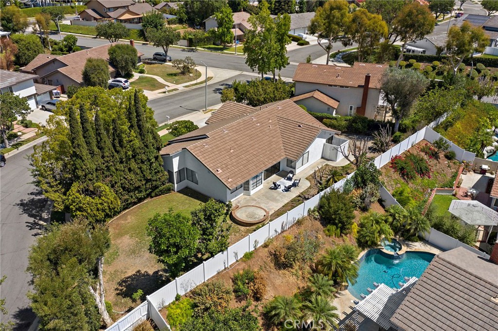 5904 E Shenandoah Avenue