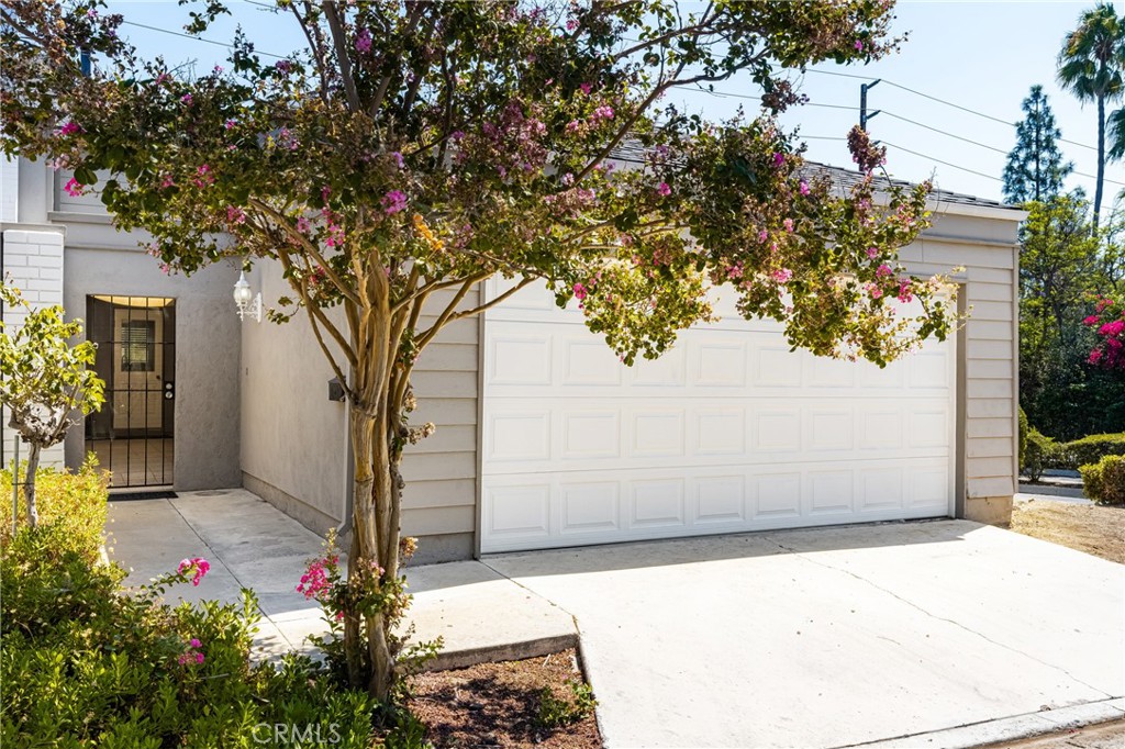6782 Champagne Circle