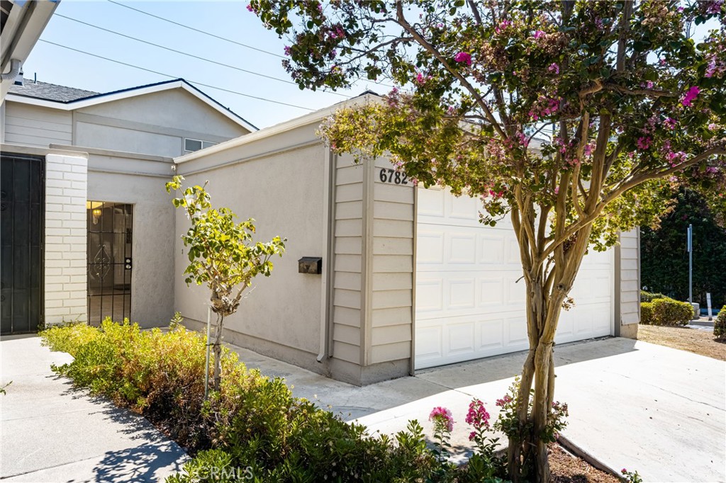 6782 Champagne Circle