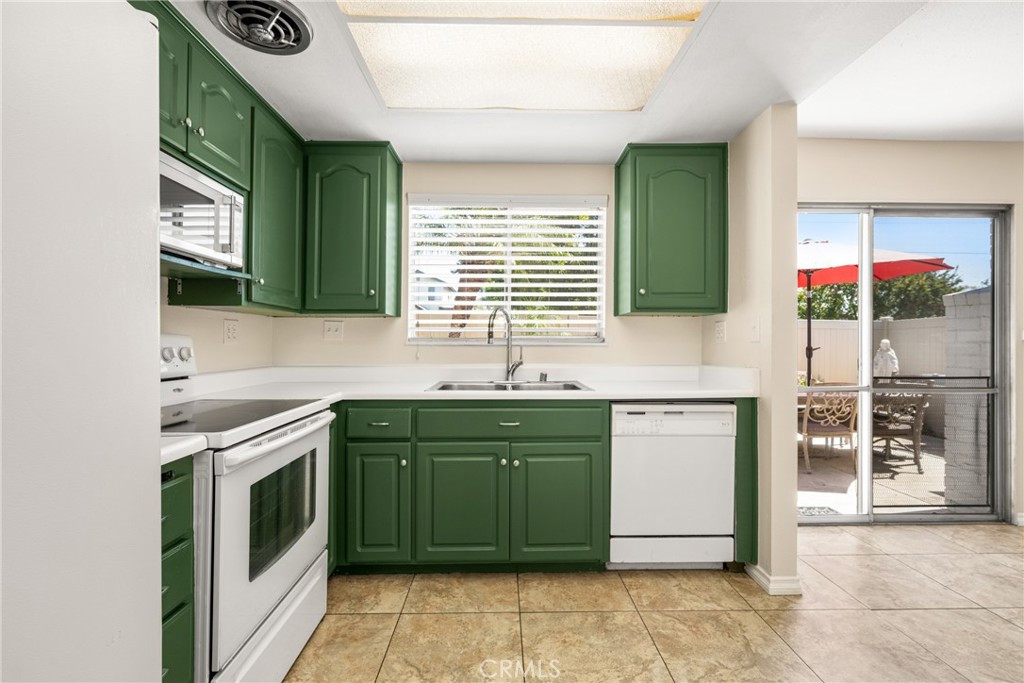 6782 Champagne Circle