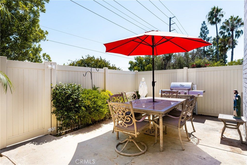 6782 Champagne Circle