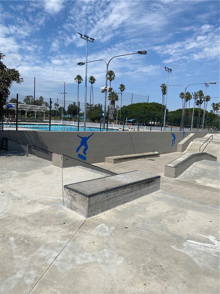 17019 Kornblum Avenue