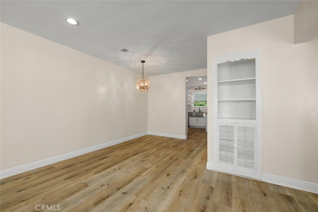 17019 Kornblum Avenue