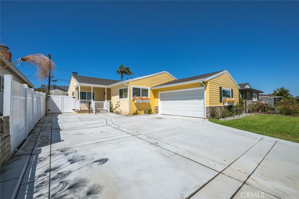 17019 Kornblum Avenue