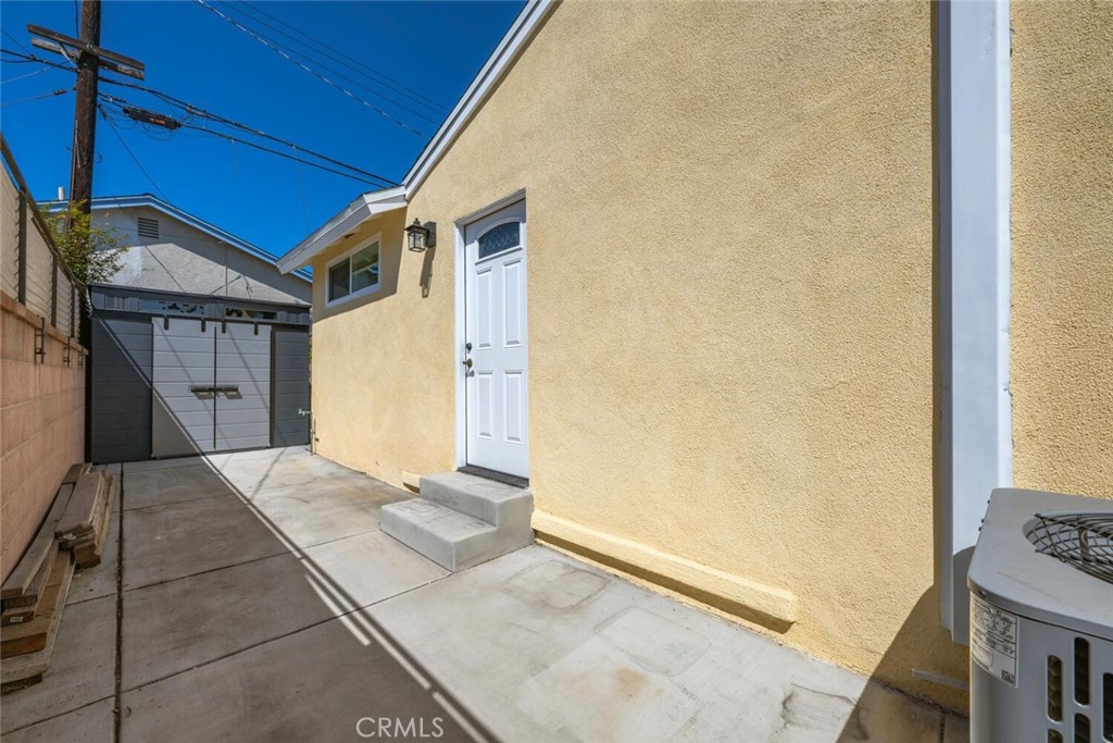 17019 Kornblum Avenue