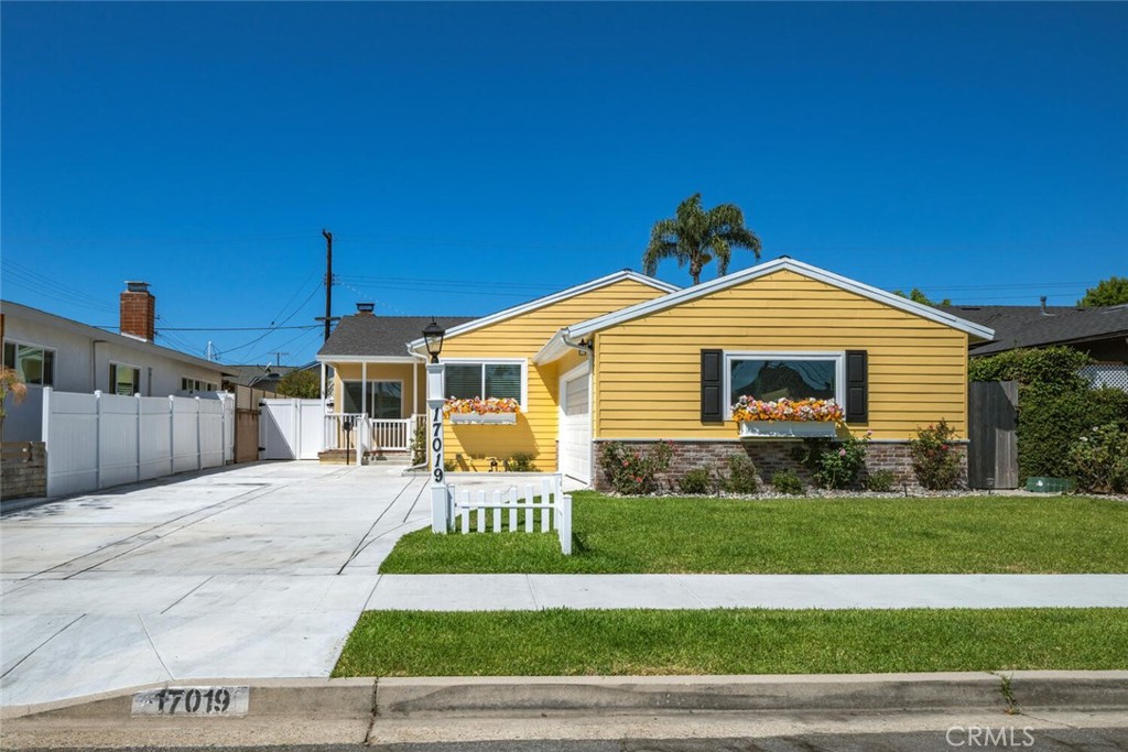 17019 Kornblum Avenue