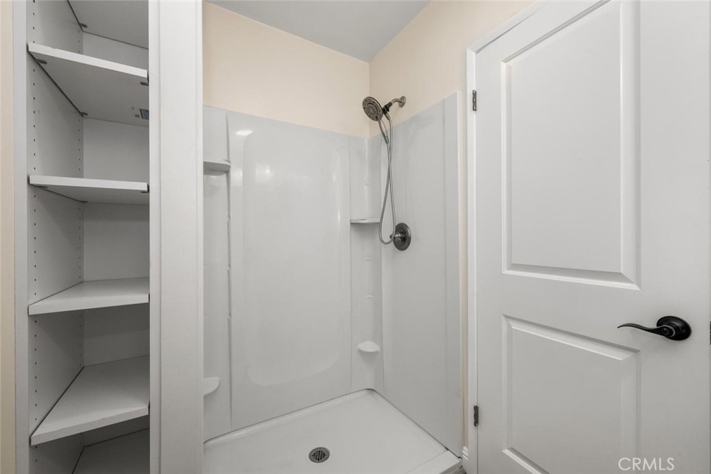 17019 Kornblum Avenue