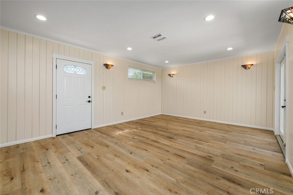 17019 Kornblum Avenue