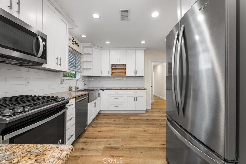 17019 Kornblum Avenue