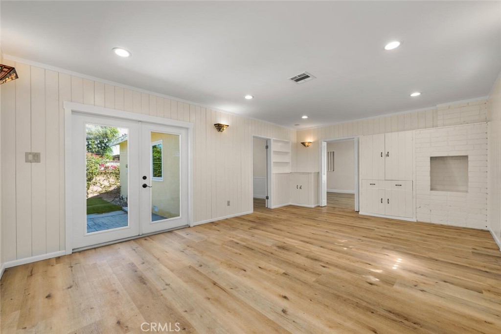 17019 Kornblum Avenue