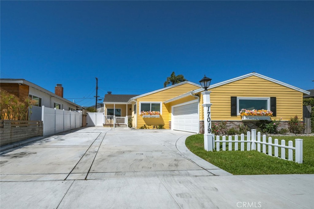 17019 Kornblum Avenue