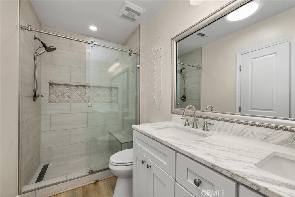 17019 Kornblum Avenue