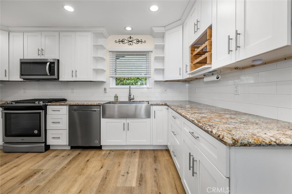 17019 Kornblum Avenue