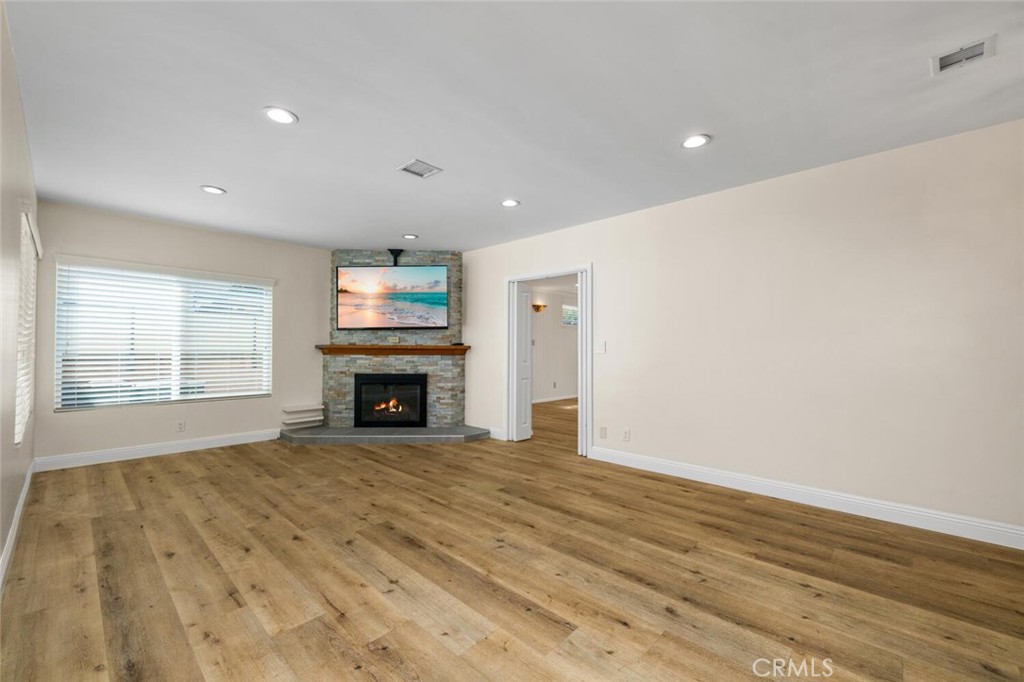 17019 Kornblum Avenue