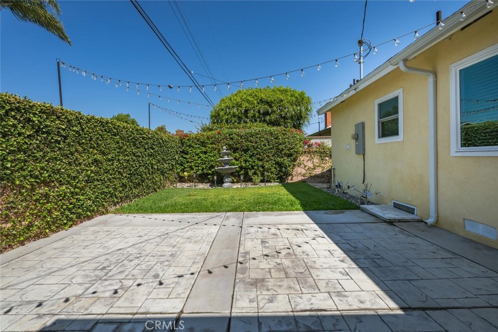 17019 Kornblum Avenue