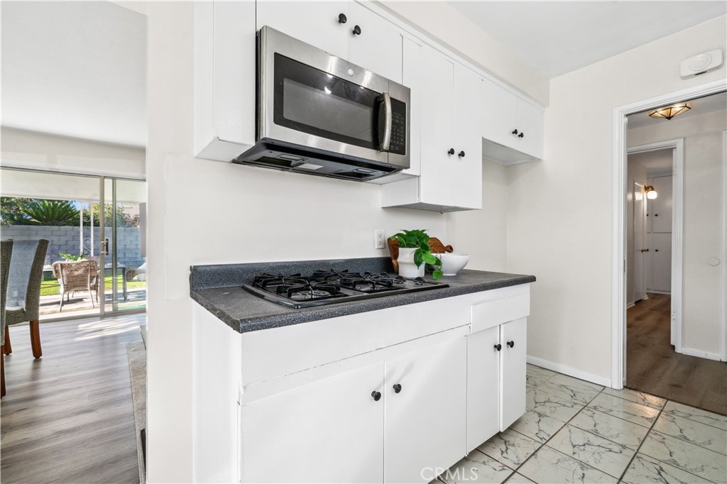 2425 W Orange Avenue