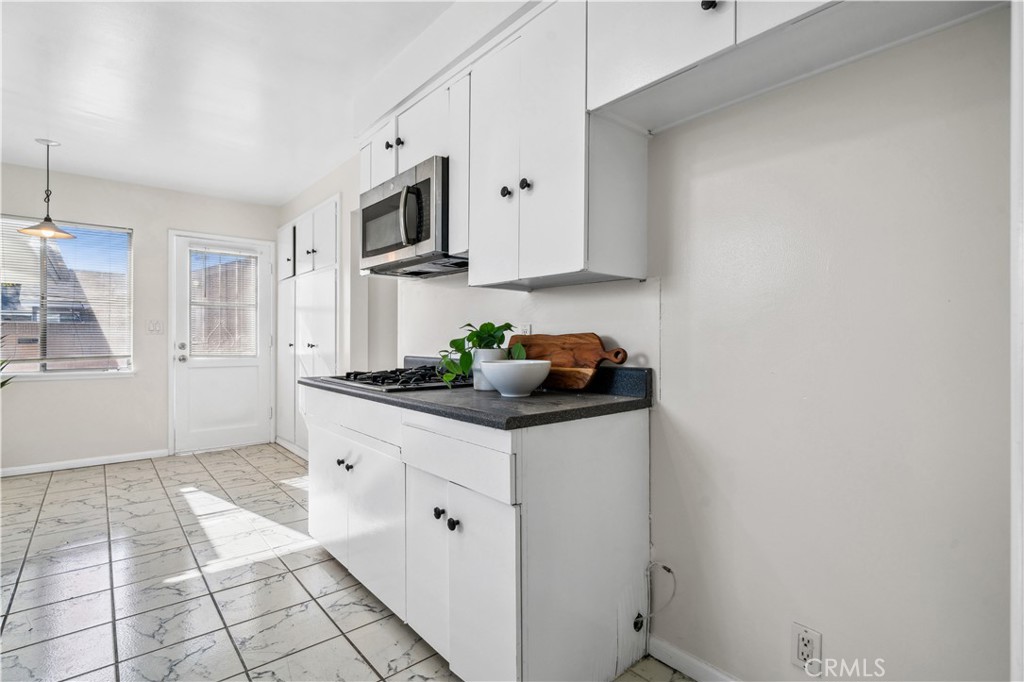 2425 W Orange Avenue