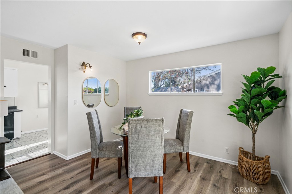 2425 W Orange Avenue