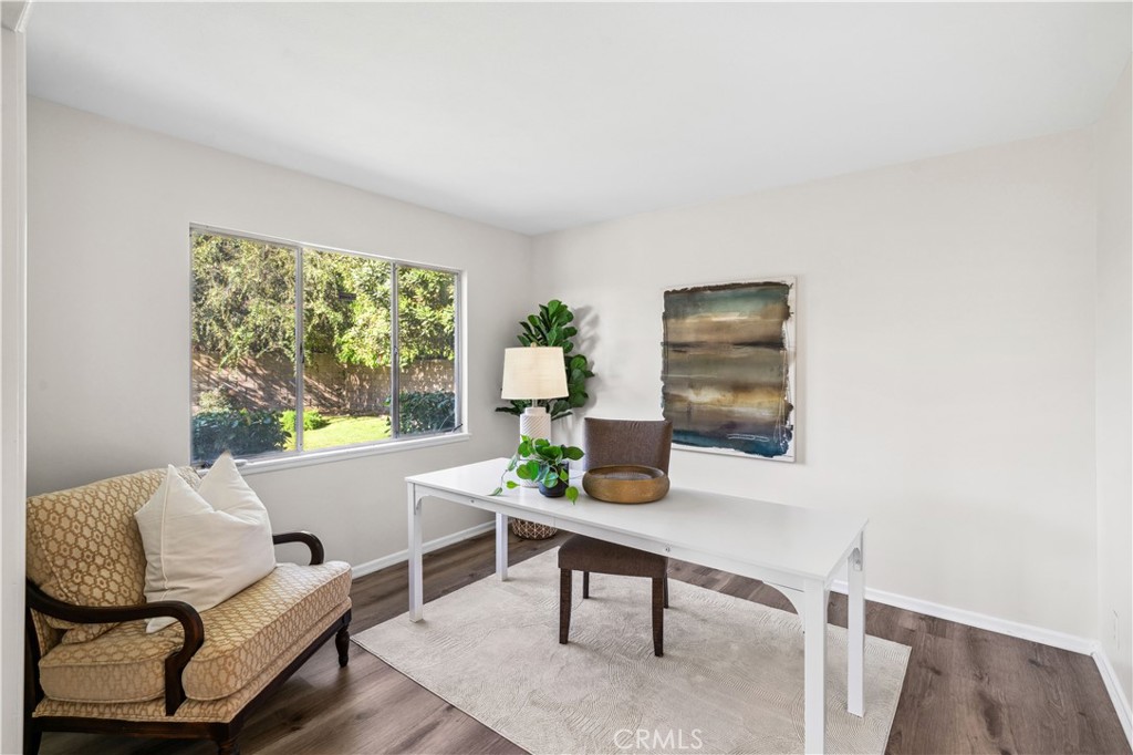 2425 W Orange Avenue