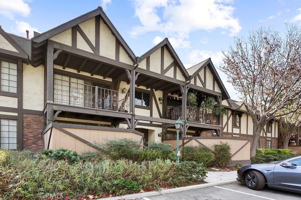 3611 S Bear Street H