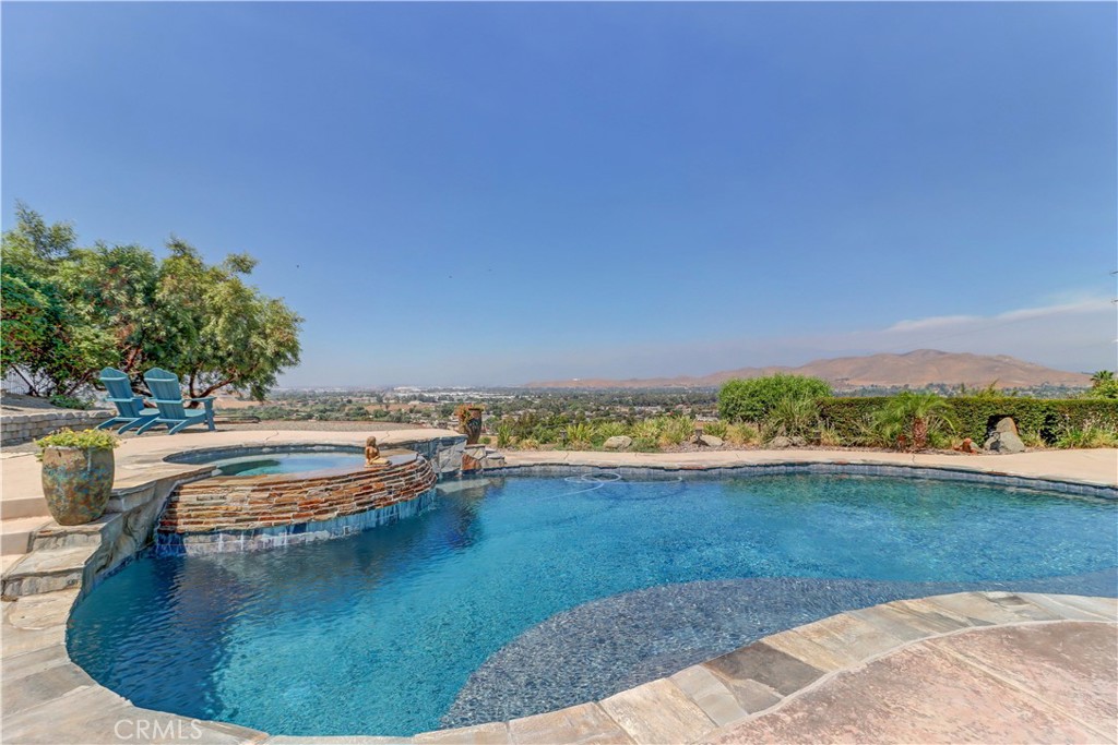 5433 Sunset Ridge Dr