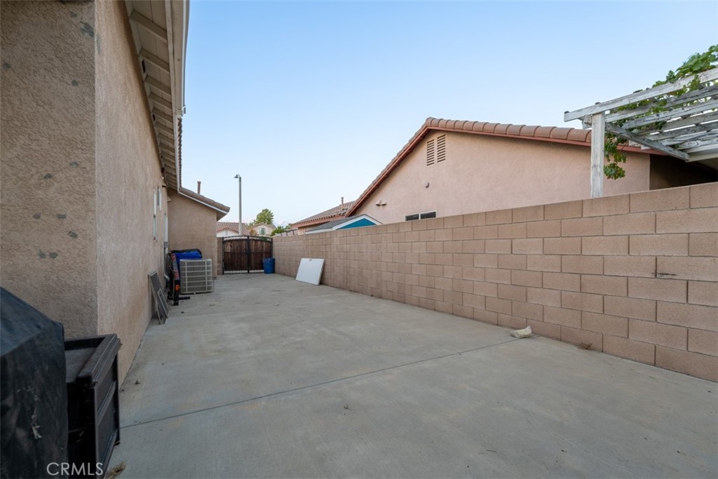 15817 Mariposa Drive