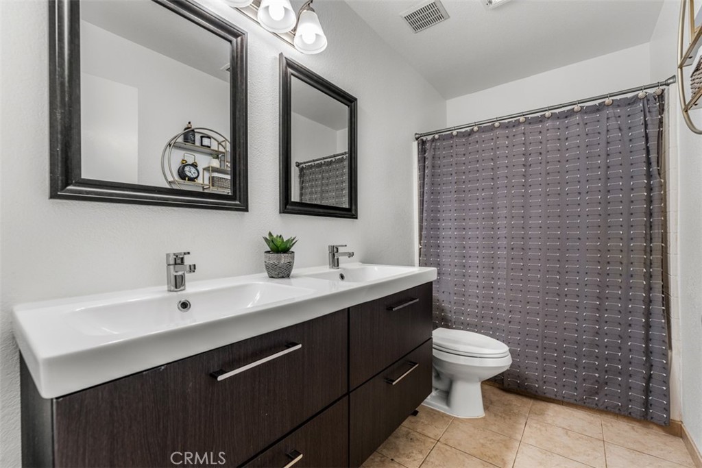 15817 Mariposa Drive