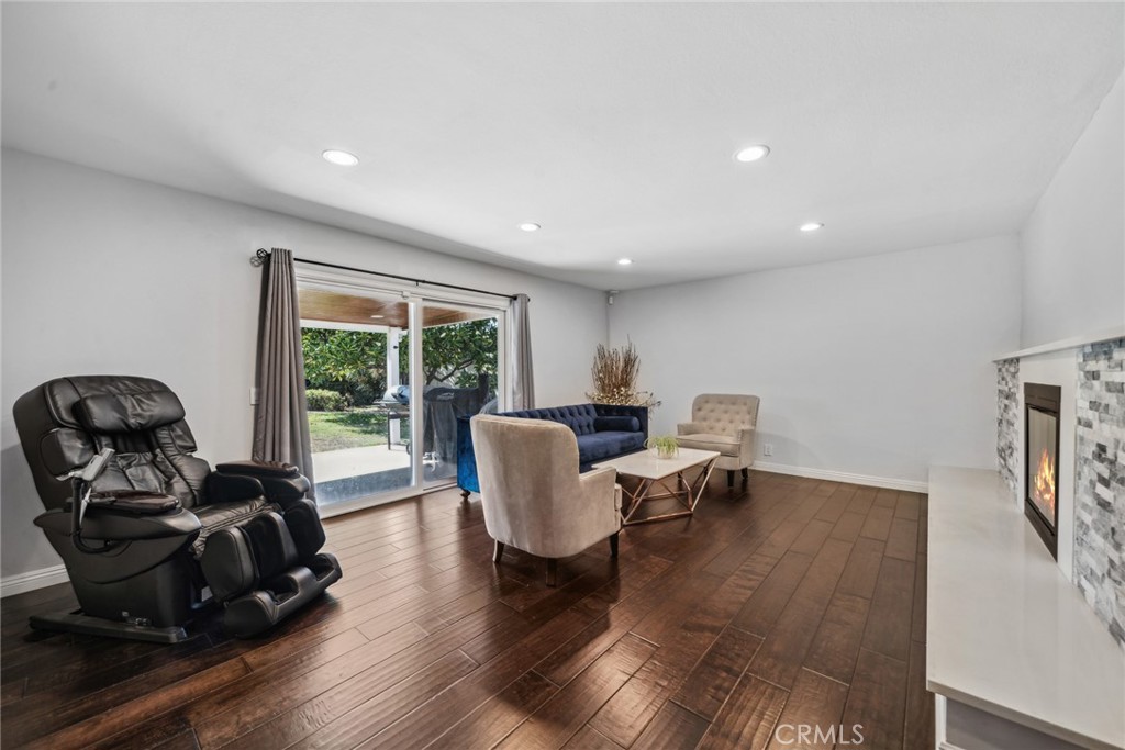 1375 Roxborough Drive