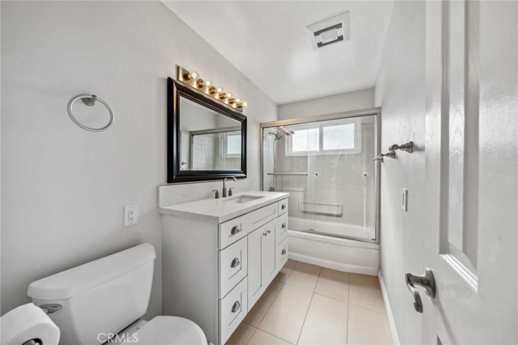 1375 Roxborough Drive