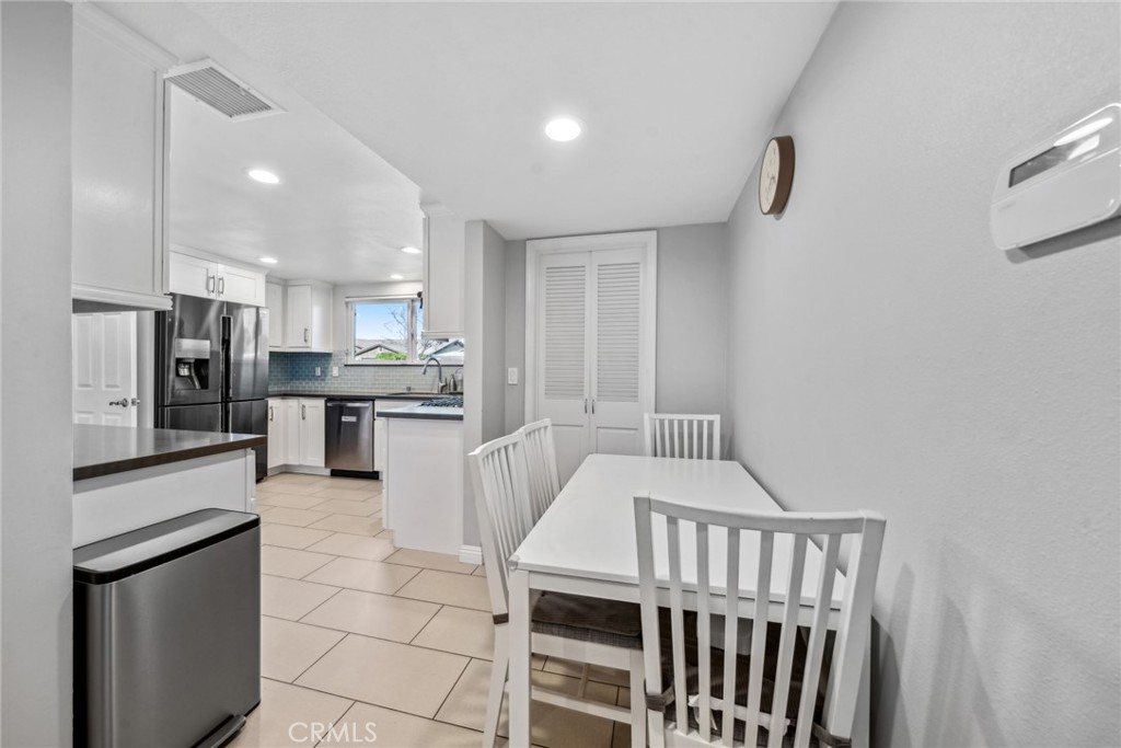 1375 Roxborough Drive