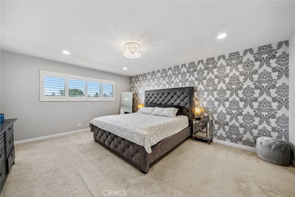 1375 Roxborough Drive