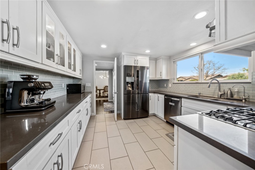 1375 Roxborough Drive