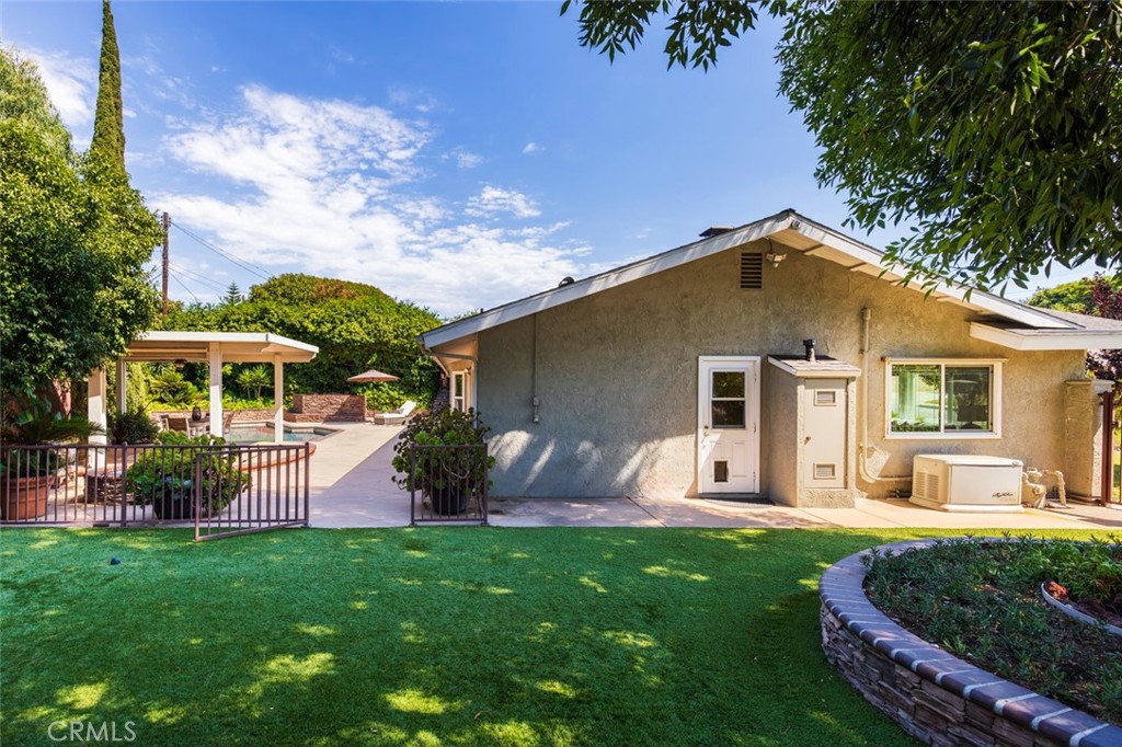 1333 E Sunview Drive