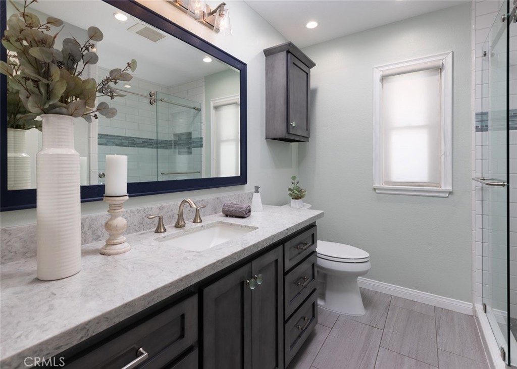 1333 E Sunview Drive