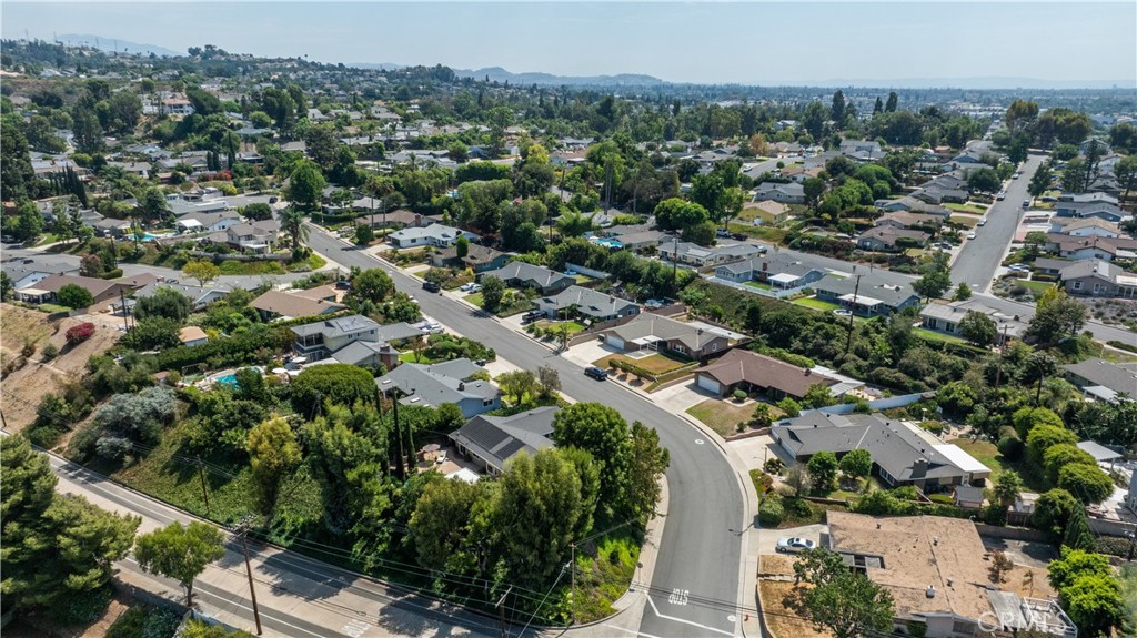 1333 E Sunview Drive