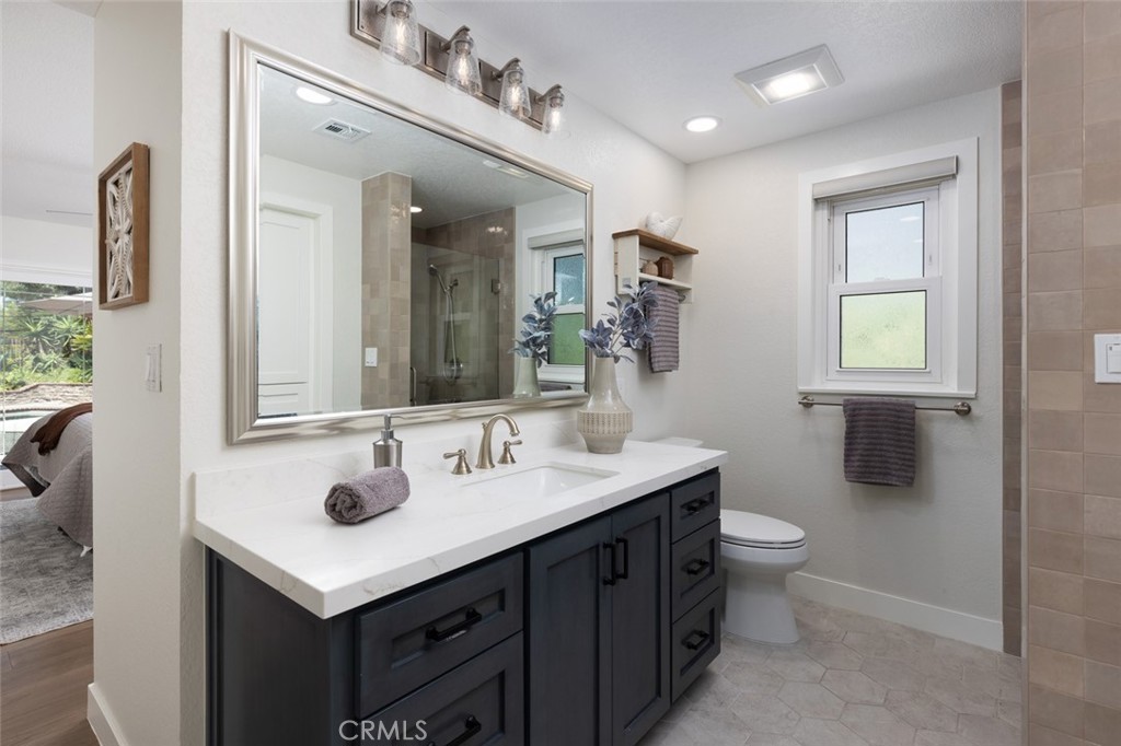 1333 E Sunview Drive