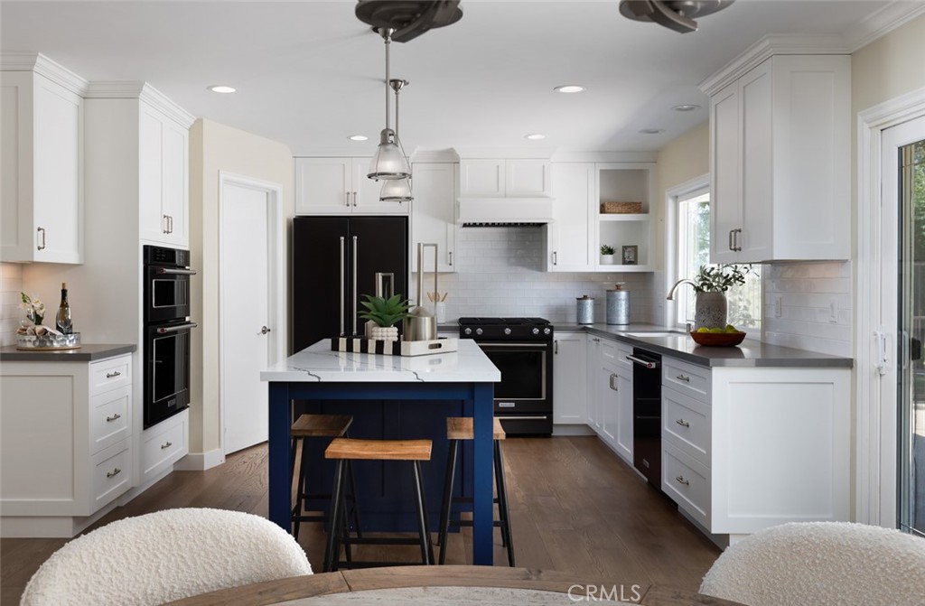 1333 E Sunview Drive