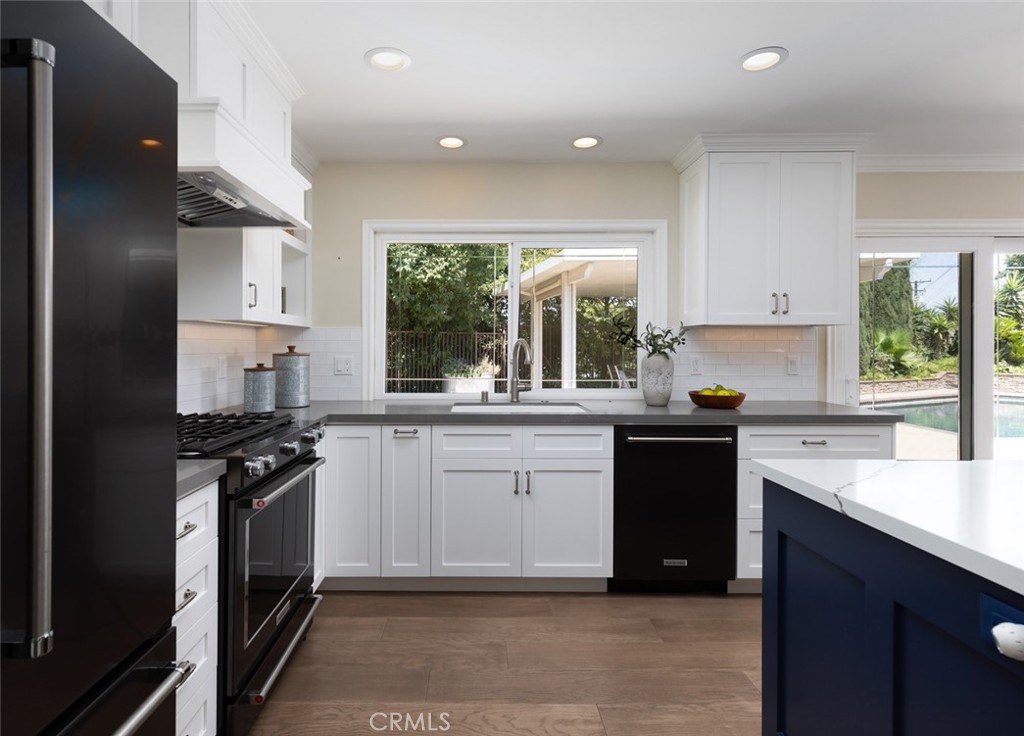 1333 E Sunview Drive