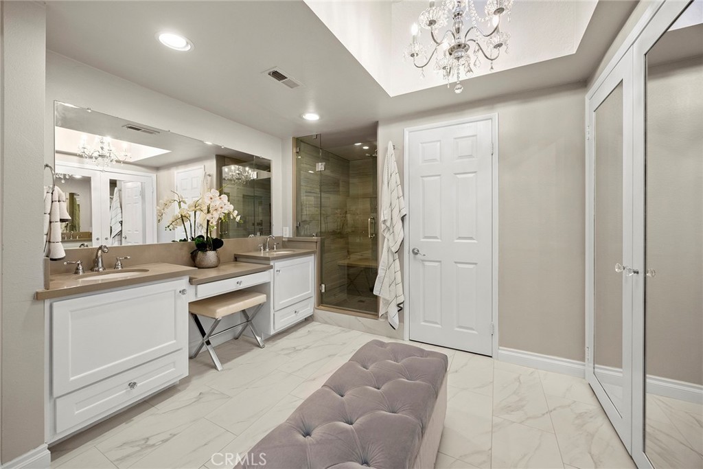 6175 E Morningview Drive 17