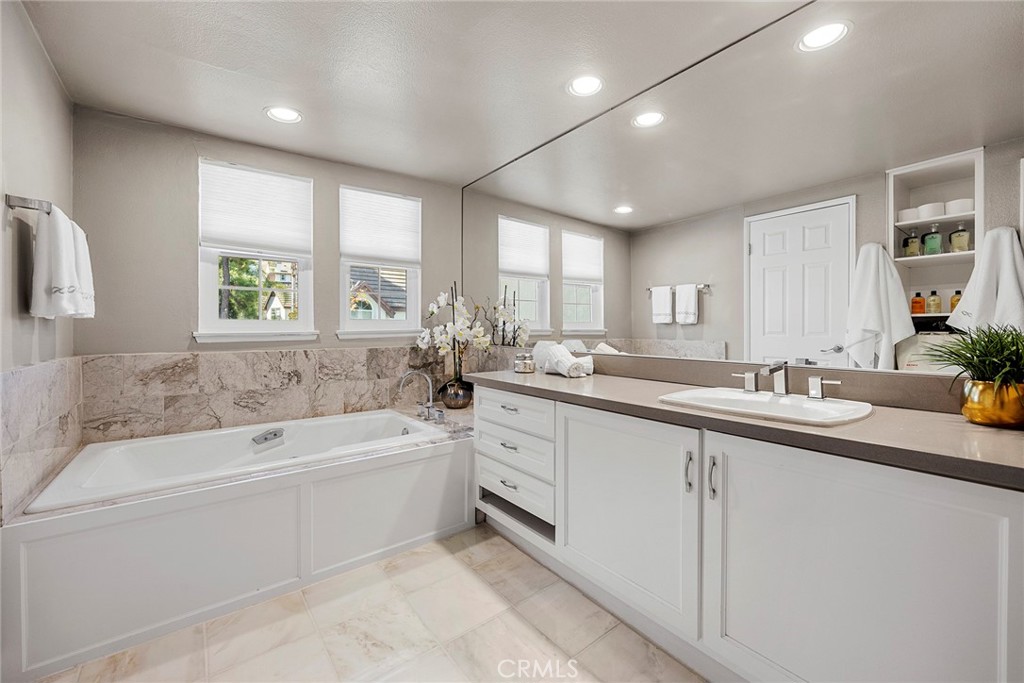 6175 E Morningview Drive 17