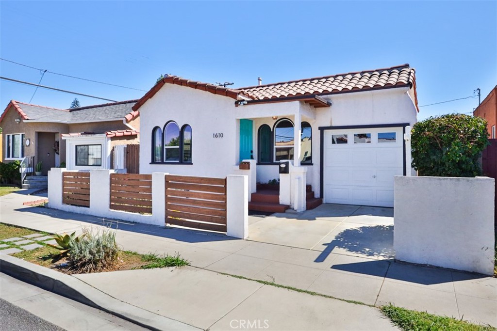 1610 E 61st Street