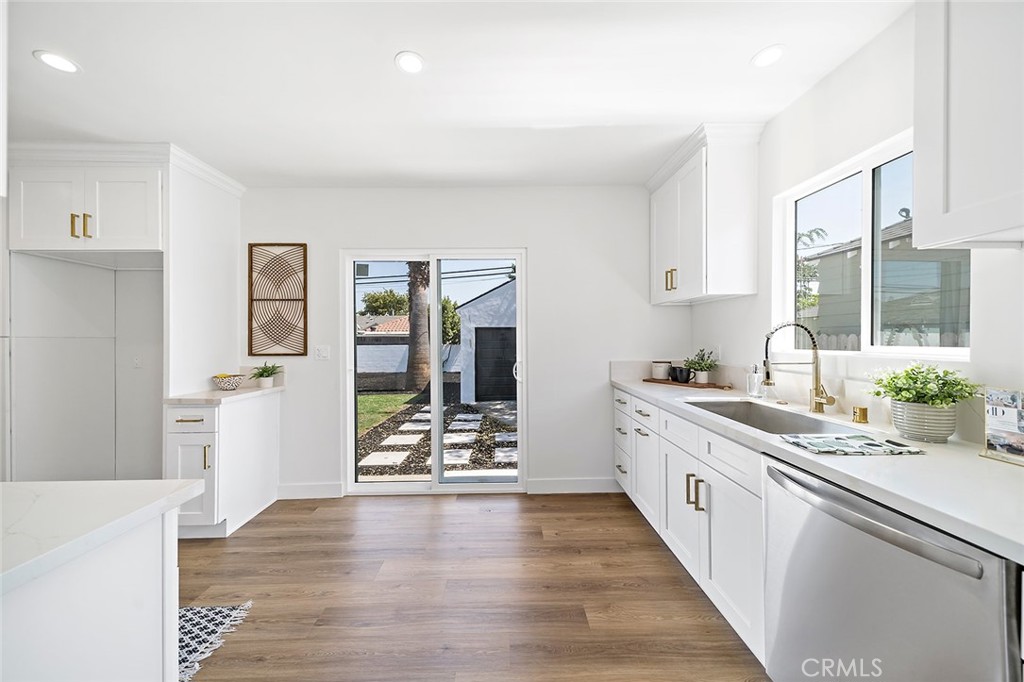 2218 Mira Mar Avenue