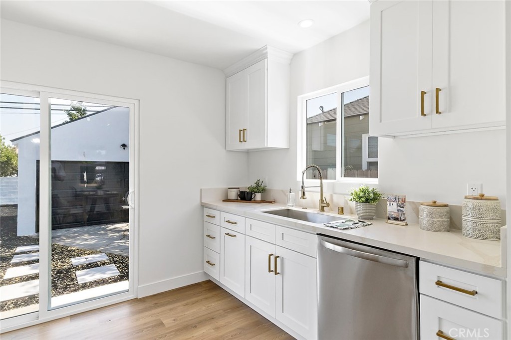 2218 Mira Mar Avenue